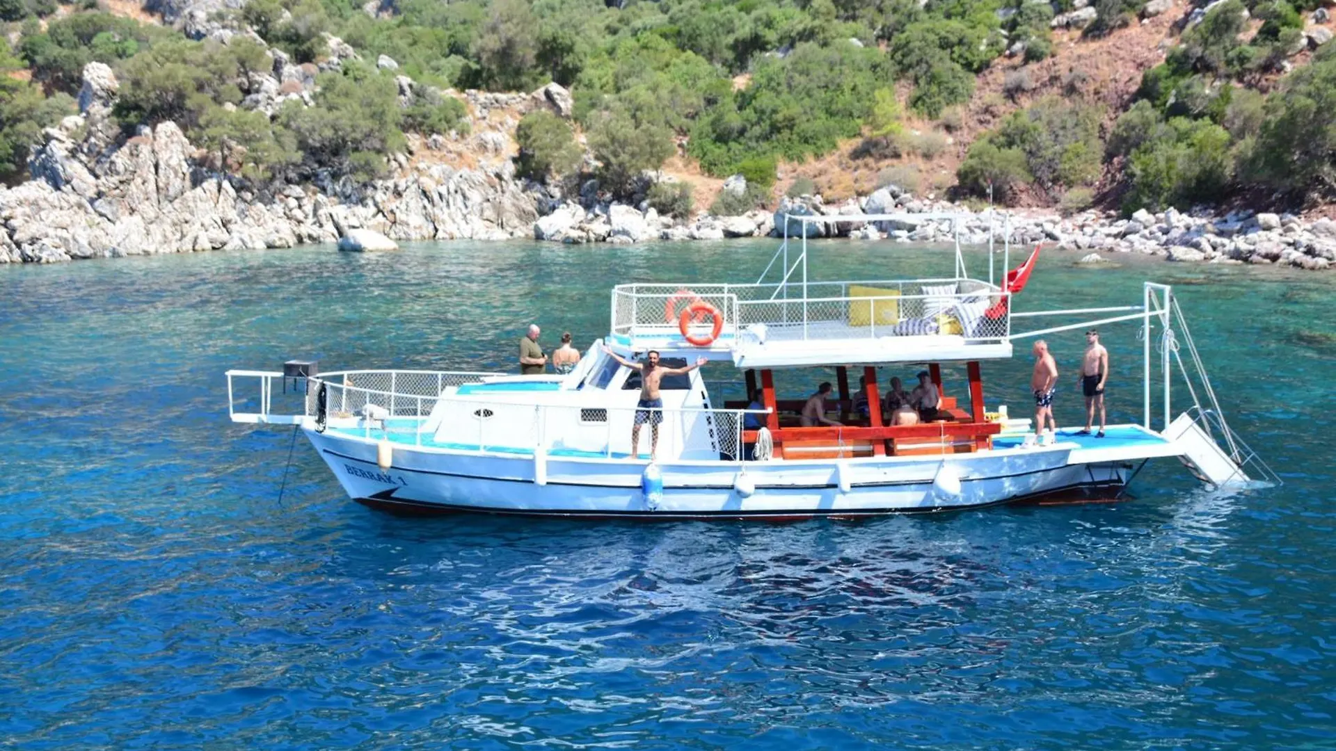 Botel Hotel Berrak1 Icmeler Private Yacht Marmaris